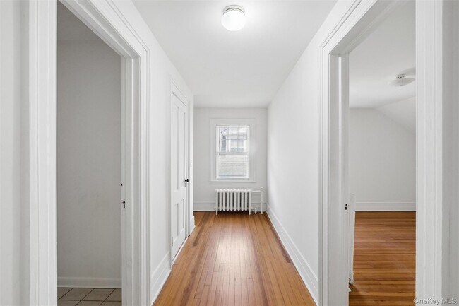 Building Photo - 208 Wheatley Rd