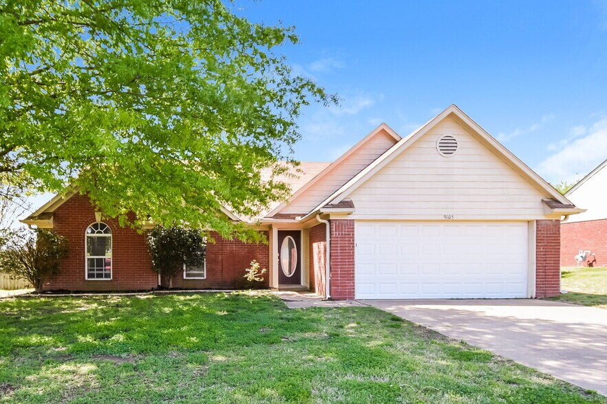 Building Photo - 9105 Belmont Dr