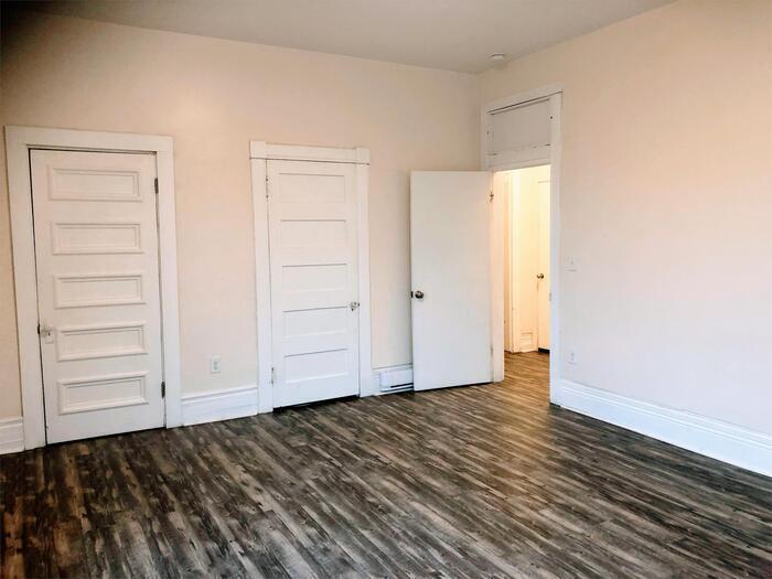 Master Bed - 7123 Penn Ave