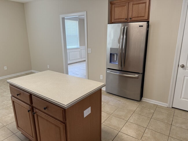 Building Photo - 2380 McIntosh Dr