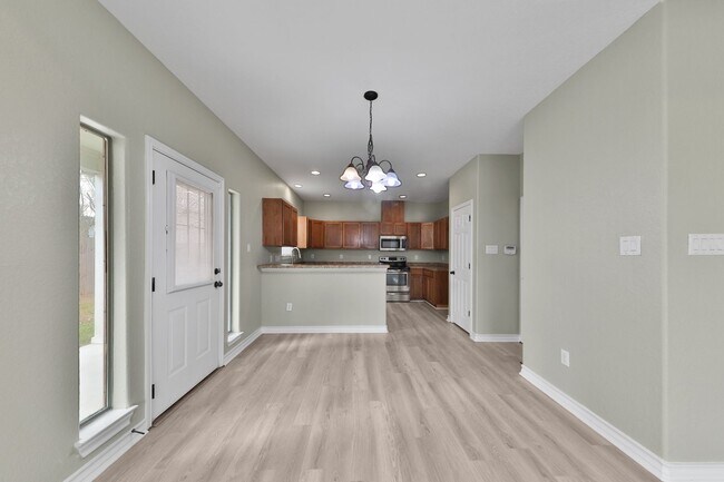 Building Photo - Five Points 4 bedroom home