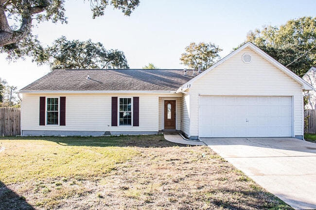 Primary Photo - 17 8th Ave