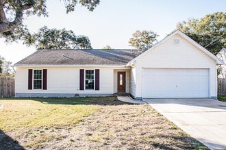 Building Photo - 17 8th Ave