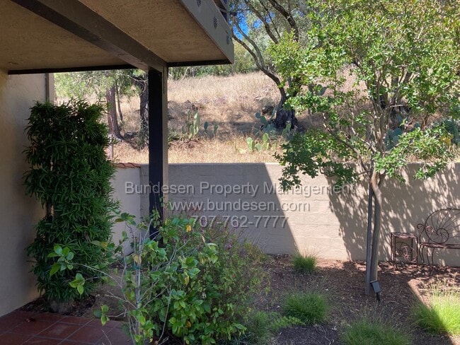 Building Photo - 126 Blue Wing Dr