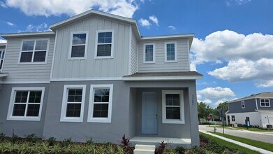 Building Photo - 3323 Grande Heron Dr