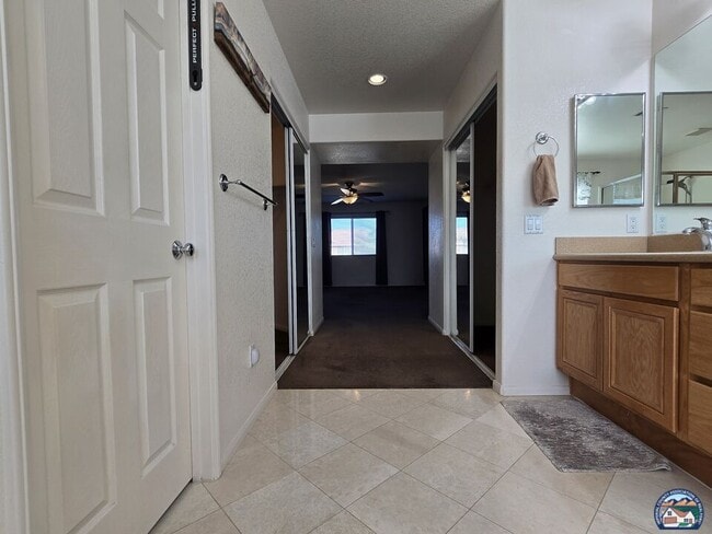 Building Photo - 1874 Farmer Dr