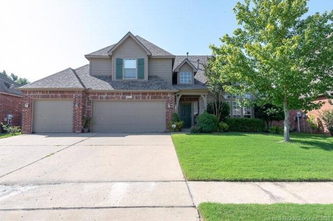 Primary Photo - 5 Bedroom Home In Broken Arrow