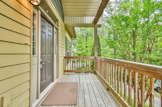 Building Photo - 11 Berg Strasse