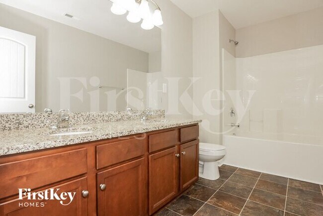 Building Photo - 402 Knothole Ln