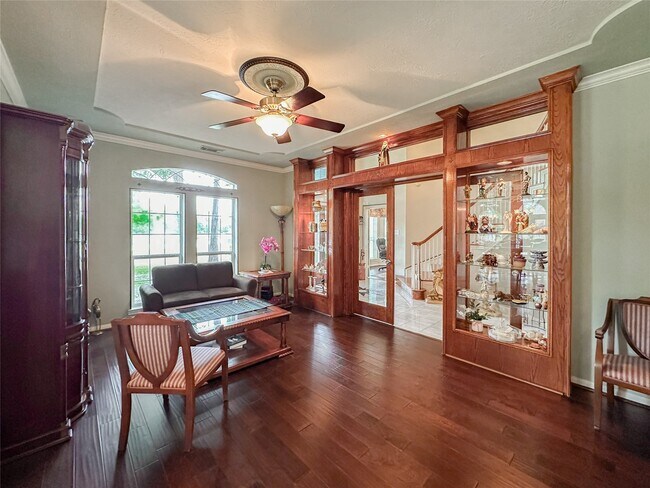 Building Photo - 9402 Brentwood Lakes Cir
