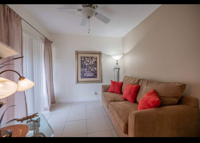 Primary Photo - 303 Liberty Ct