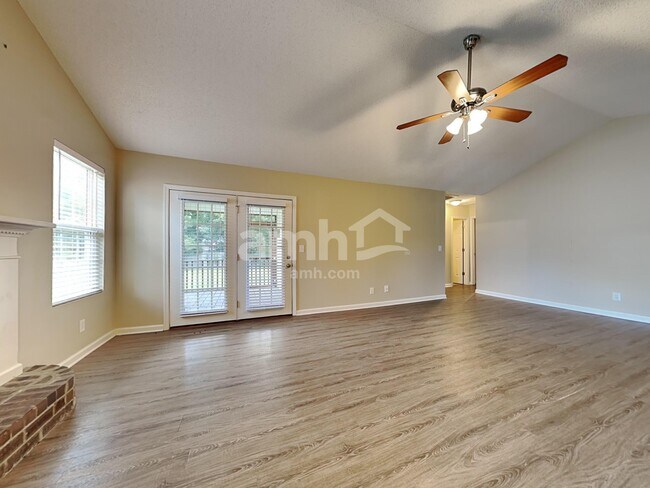 Building Photo - 131 Kingsbridge Dr