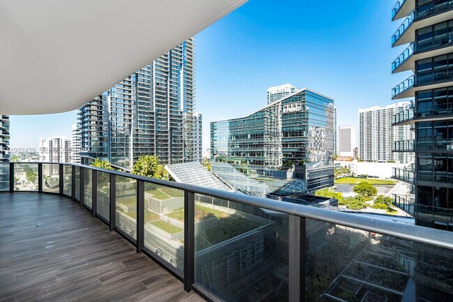 Building Photo - 801 S Miami Ave