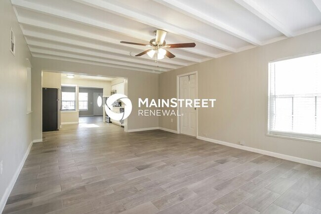 Building Photo - 3 Bedroom Pet-Friendly Home in Lake Worth, FL with Main Street Renewal