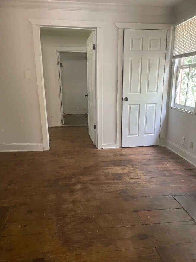 Building Photo - 1115 Alfred St