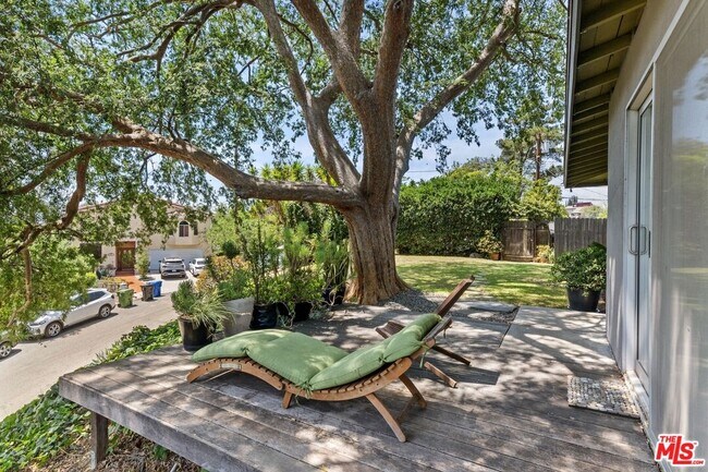 Building Photo - 4608 Nob Hill Dr