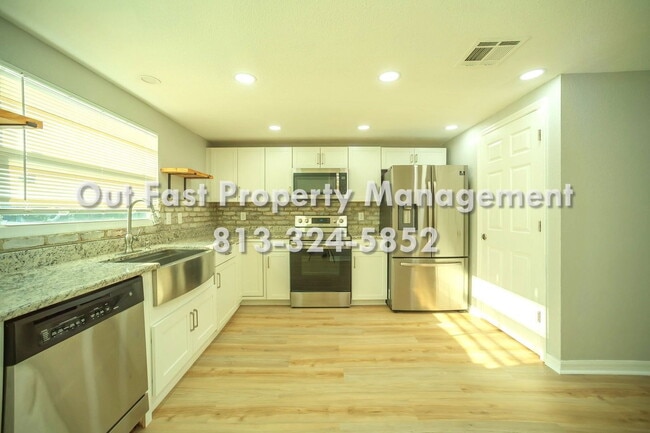 Building Photo - 4811 N 30th St