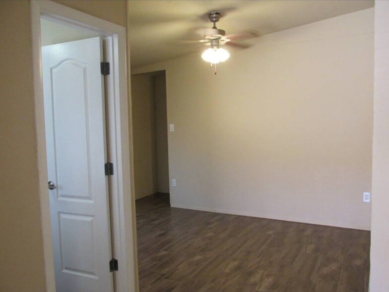 Livingroom- no bedroom - 236 N Saguaro Dr