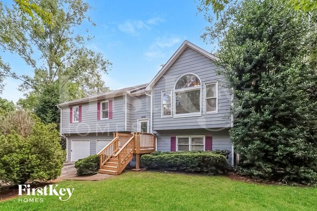 Building Photo - 1688 Independence Dr
