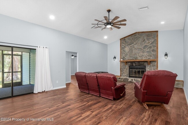 Building Photo - 7001 Griffin Rd