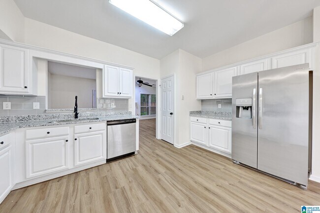 Building Photo - 117 Frances Ln