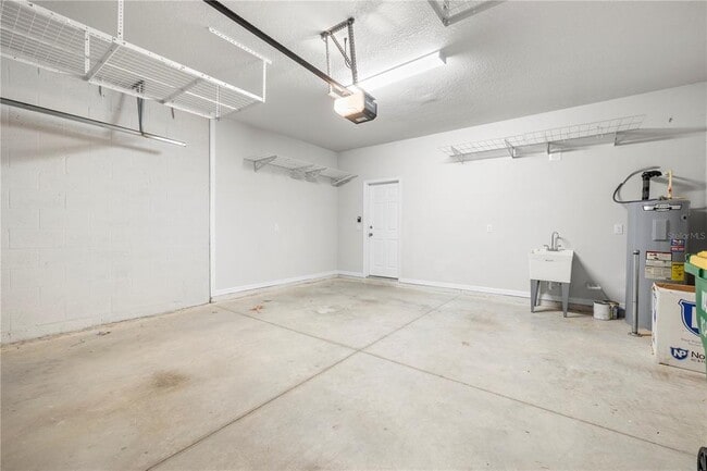 Building Photo - 28575 Cozy Creek Dr