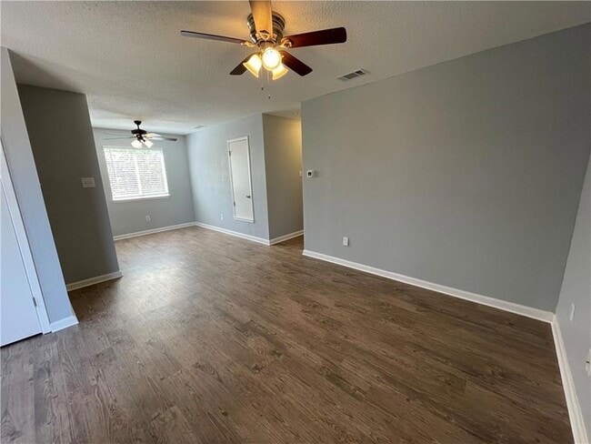 Building Photo - 7417 Vintage Hills Dr