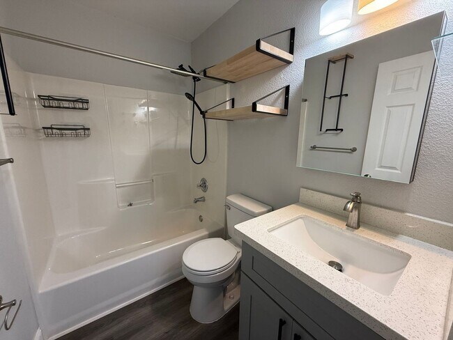 Building Photo - Pensacola - Springdale Forest - 3 bedroom, 2 bathroom