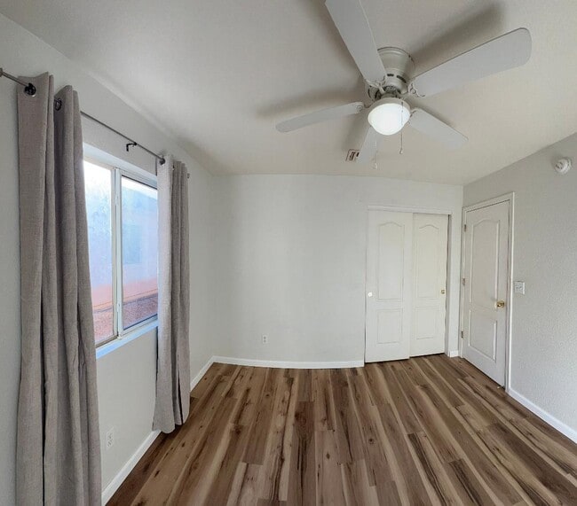 Building Photo - 5484 W Dove of Peace Dr