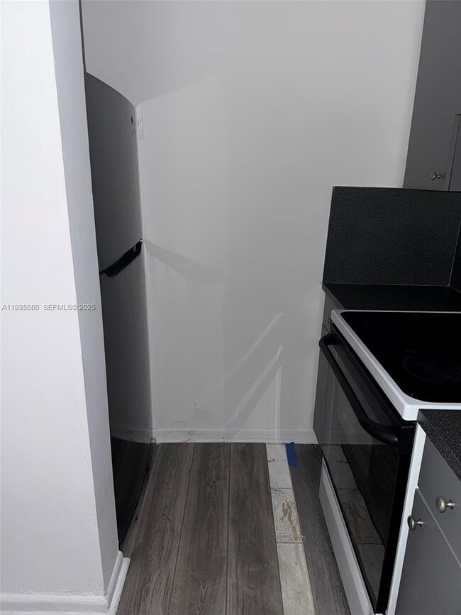 Building Photo - 6070 W 18th Ave