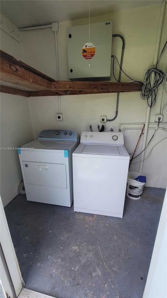 Building Photo - 1 bedroom in Miami FL 33142