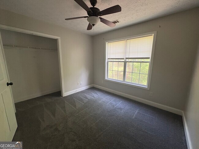 Building Photo - 20 Cascade Ct