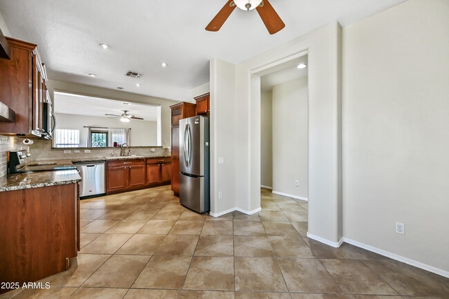 Building Photo - 7303 S 54th Dr