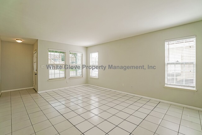 Building Photo - Charming 4-Bedroom Artesia Home with Sunroom, Large Backyard & Attached Garage