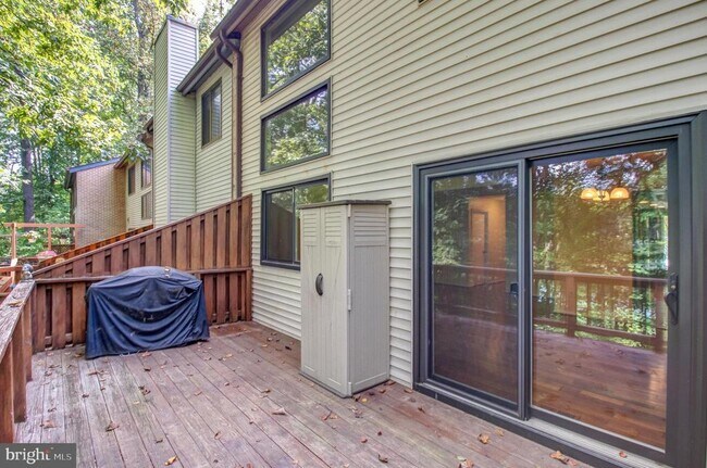 Building Photo - 5707 Waters Edge Landing Court