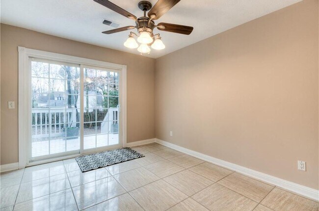 Building Photo - 420 Poplar Glen Ct