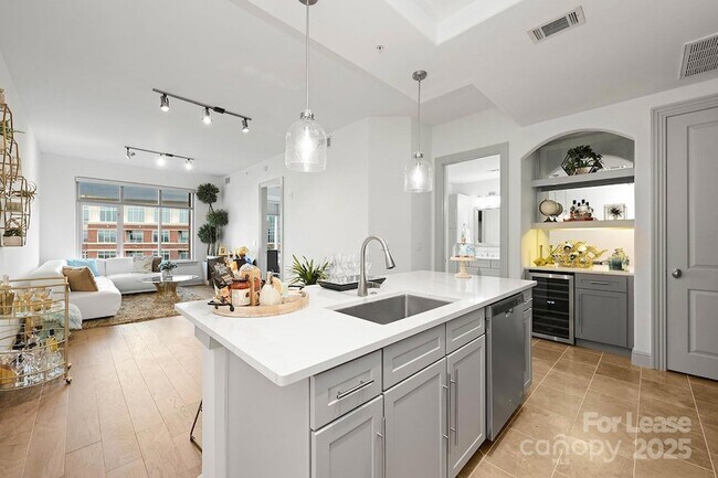 Building Photo - 125 W Tremont Ave