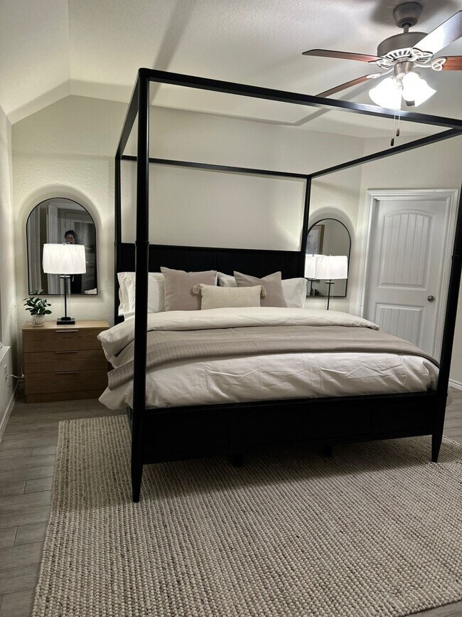 Building Photo - 130 Pioneer Canyon Pl