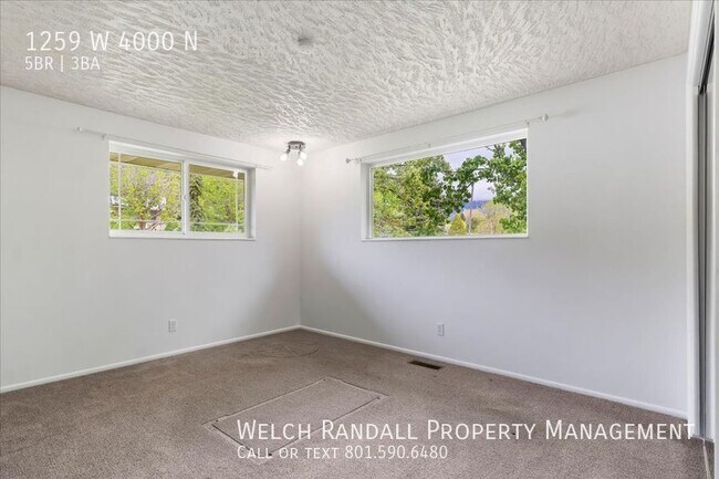 Building Photo - 1259 4000 N St