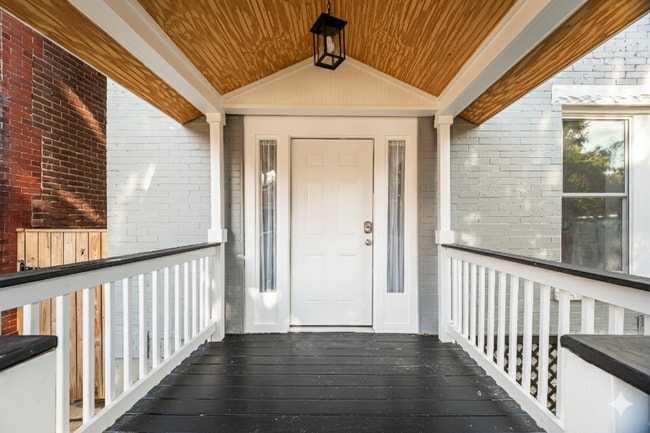 Building Photo - 1012 9th Ave