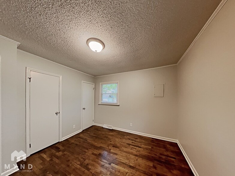 Building Photo - 311 E Morrow Ave