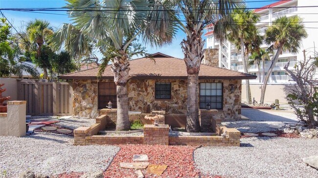 Building Photo - 813 Ormond St