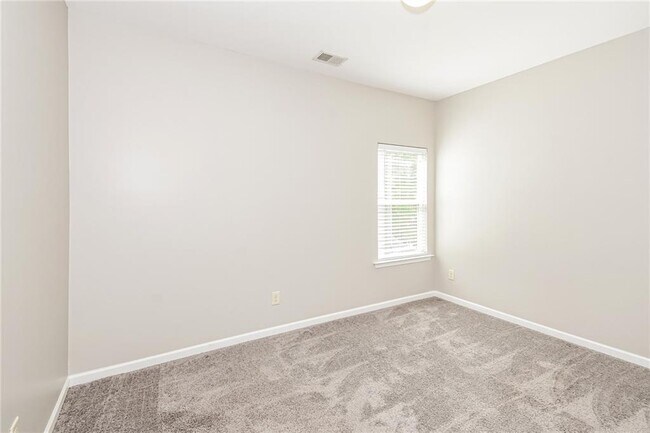 Building Photo - 109 Cessna Dr