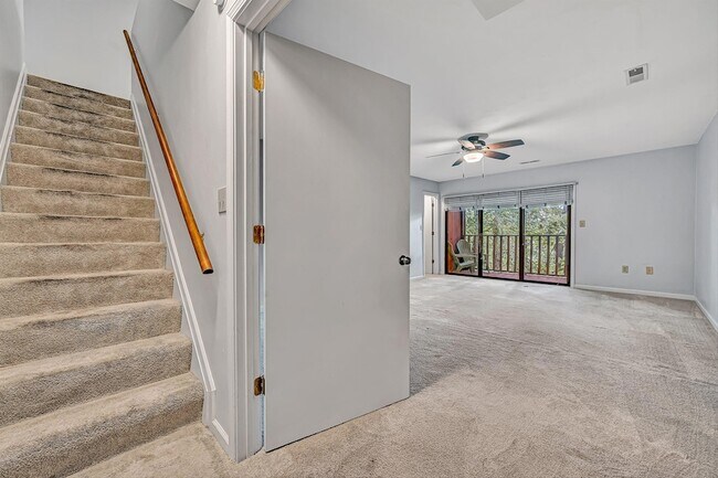 Building Photo - 3273 Forest Ridge Rd