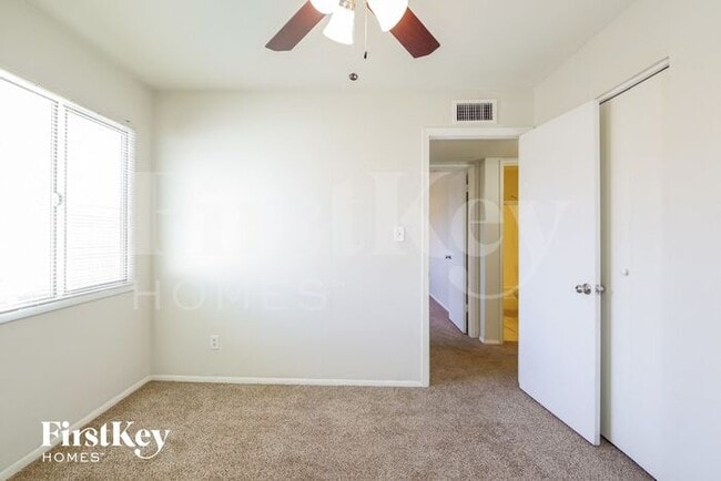 Building Photo - 11637 N 58th Dr