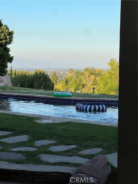 Building Photo - 7420 Cliffside Ct