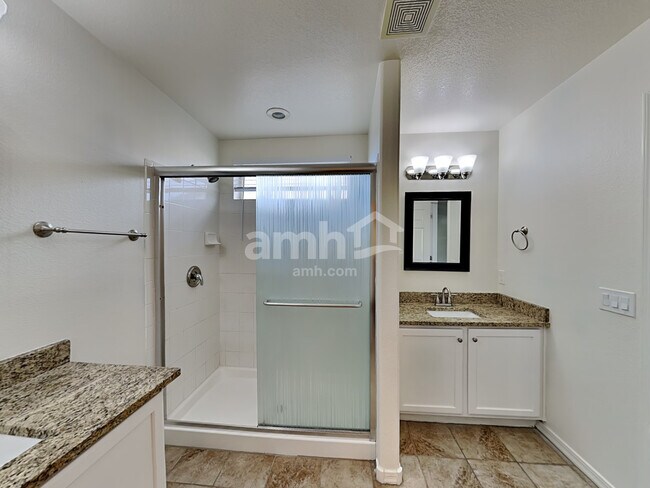Building Photo - 115 W Camino Rancho Vecino