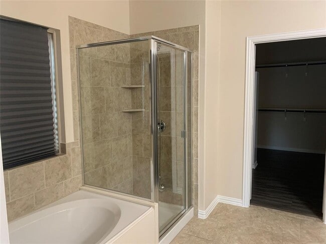 Building Photo - 7216 Vail Ridge St