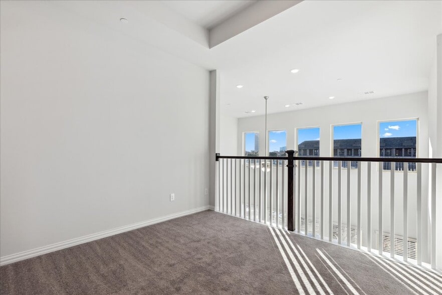 Building Photo - 4157 Willow Pond Dr