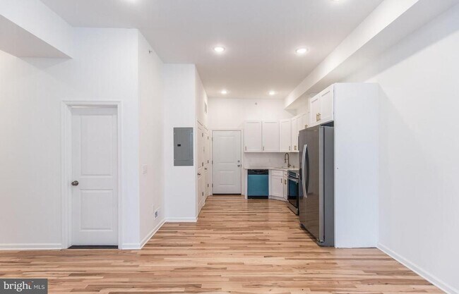 Building Photo - 315 N Preston St